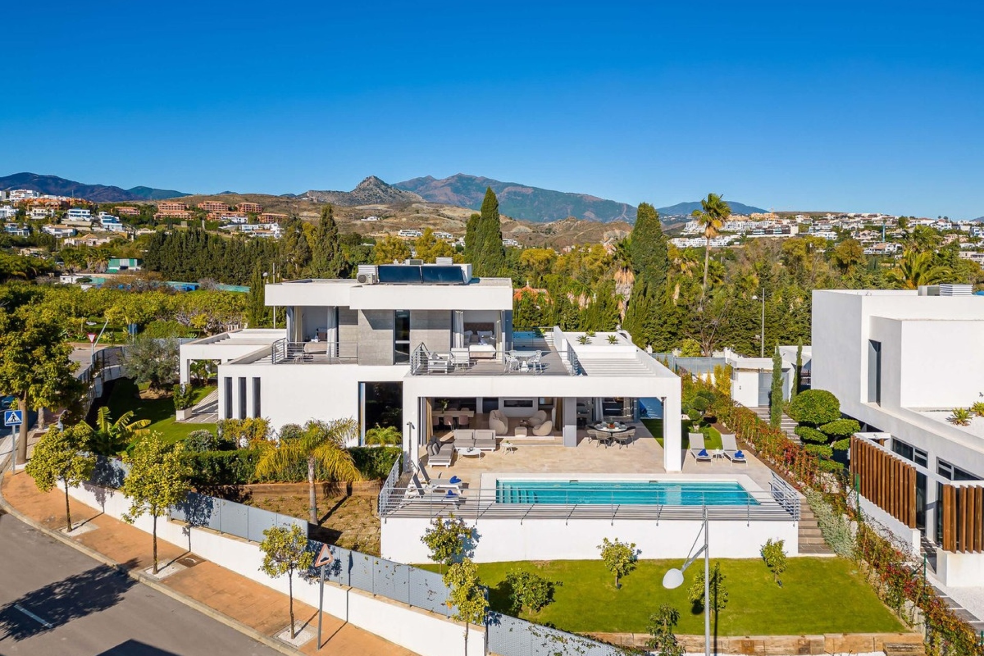 Resale - Villa - Estepona - Cancelada