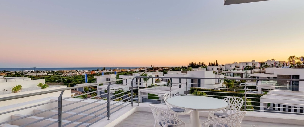 Resale - Villa - Estepona - Cancelada