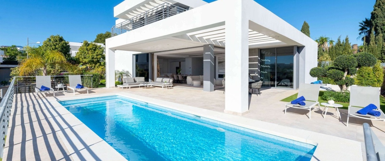 Resale - Villa - Estepona - Cancelada