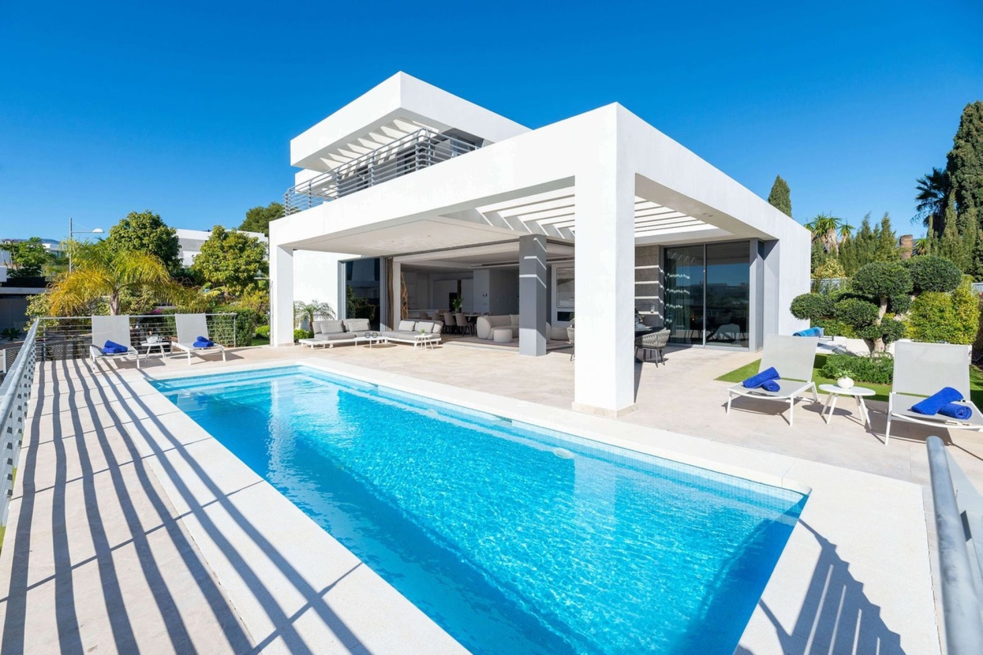 Resale - Villa - Estepona - Cancelada