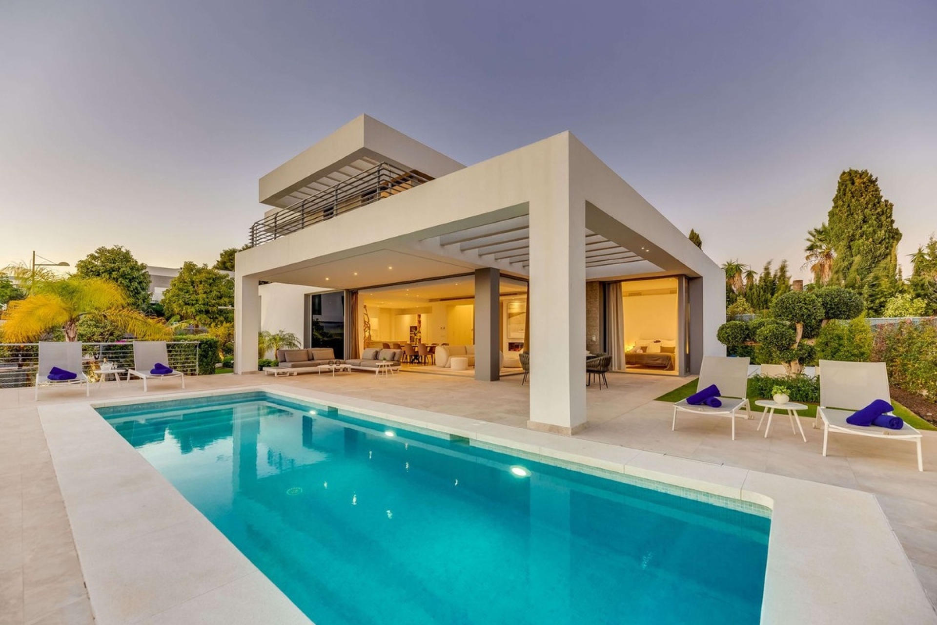 Resale - Villa - Estepona - Cancelada