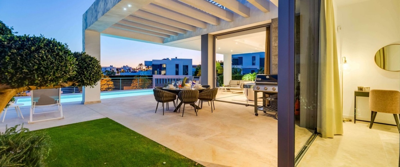 Resale - Villa - Estepona - Cancelada