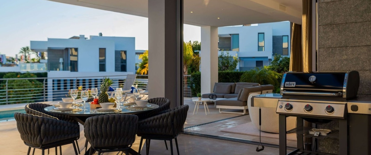 Resale - Villa - Estepona - Cancelada
