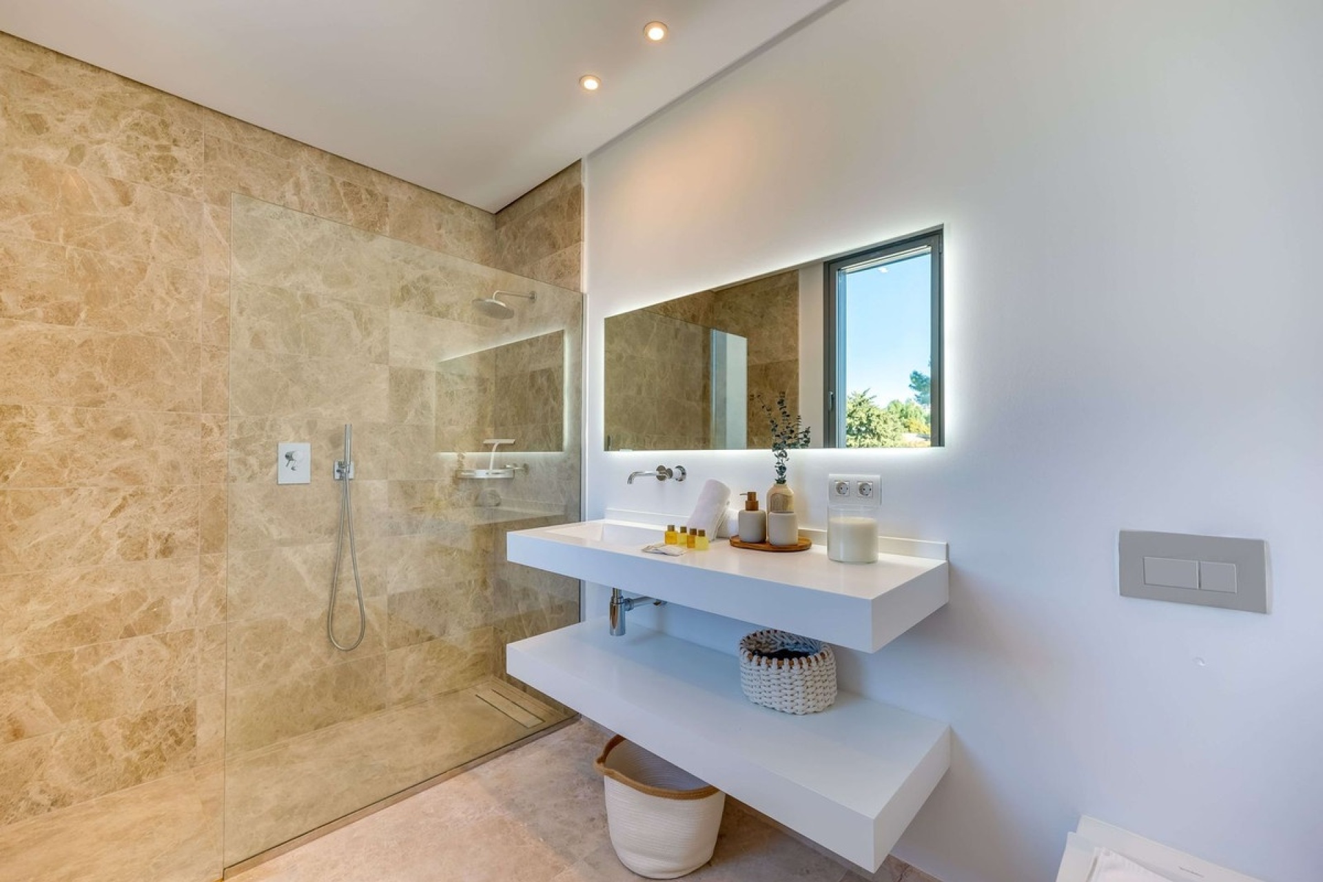 Resale - Villa - Estepona - Cancelada