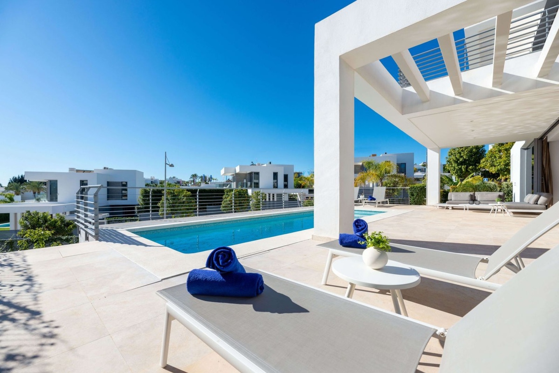 Resale - Villa - Estepona - Cancelada