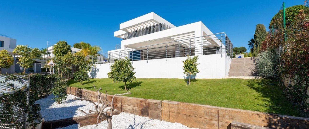 Resale - Villa - Estepona - Cancelada