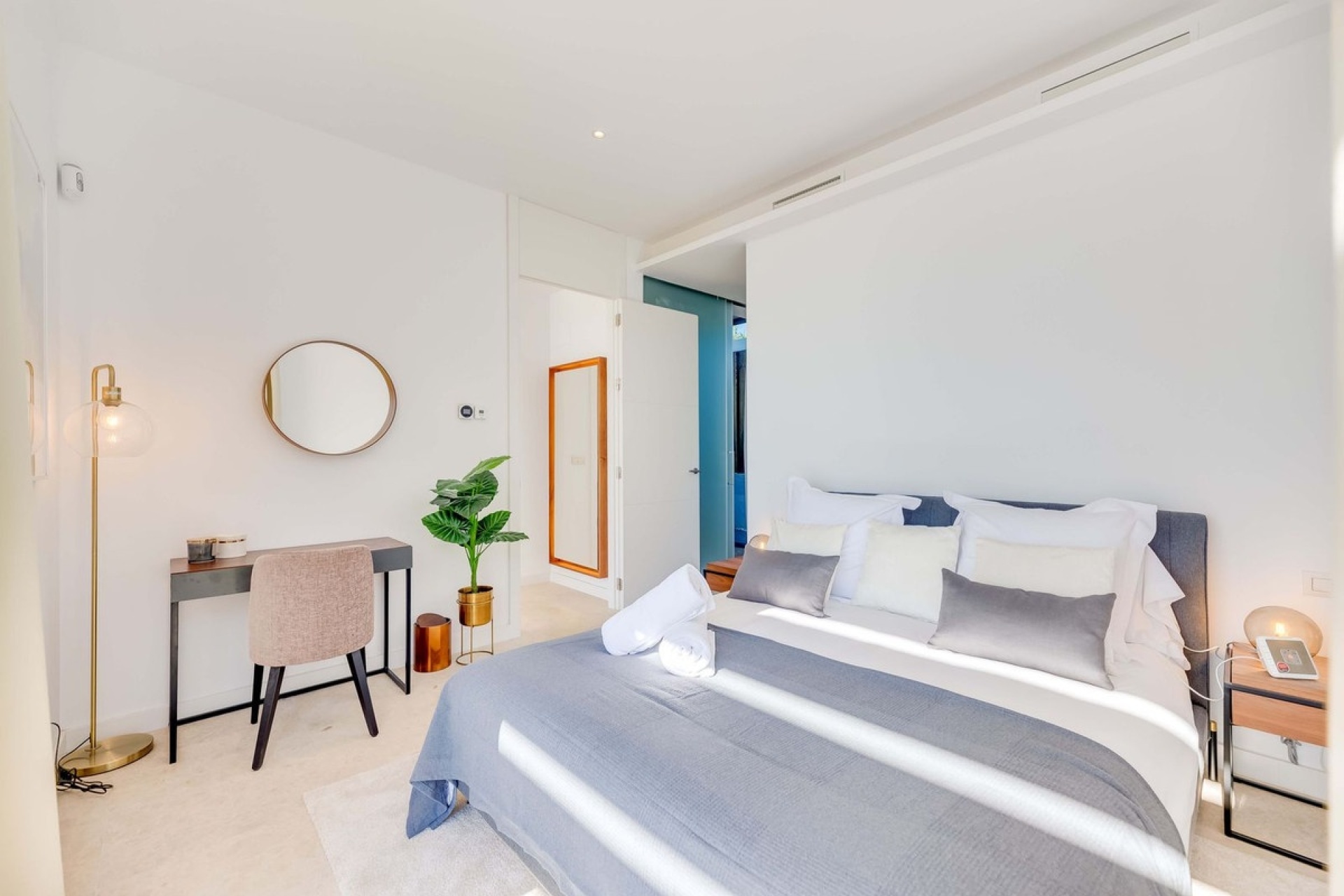 Resale - Villa - Estepona - Cancelada