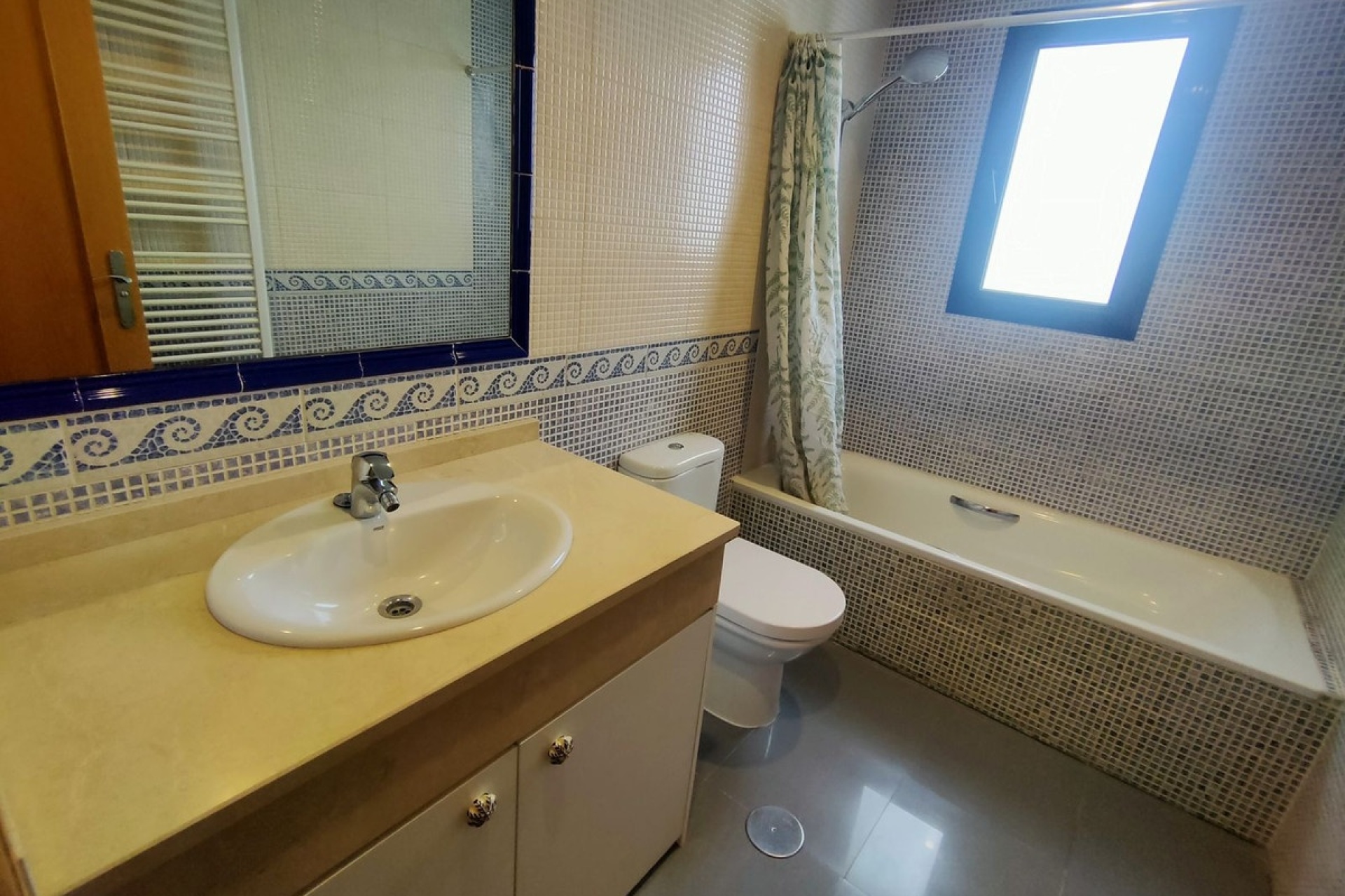 Resale - Villa - Estepona - Cancelada