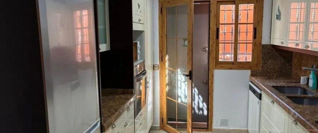 Resale - Villa - Estepona - Cancelada