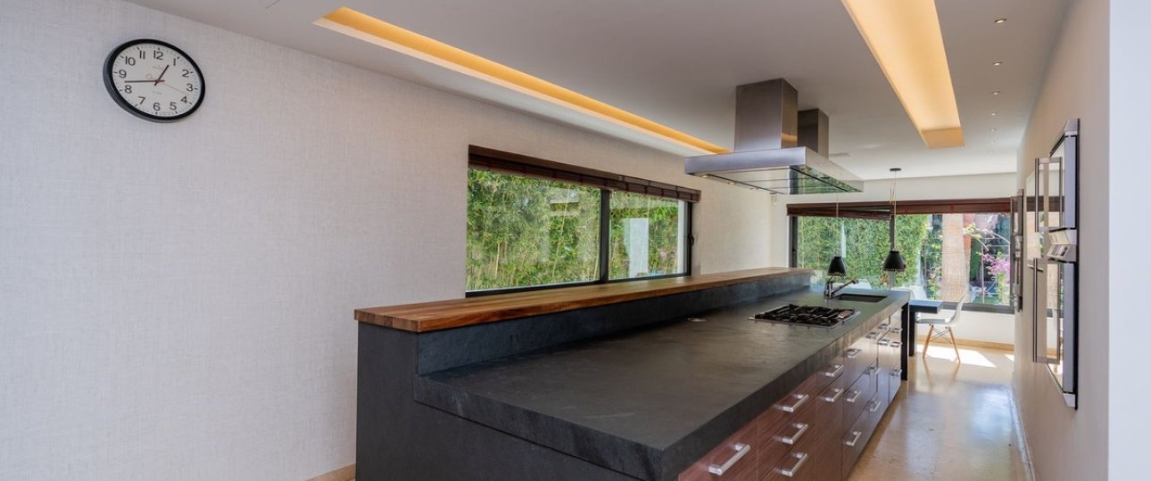Resale - Villa - Estepona - Costalita