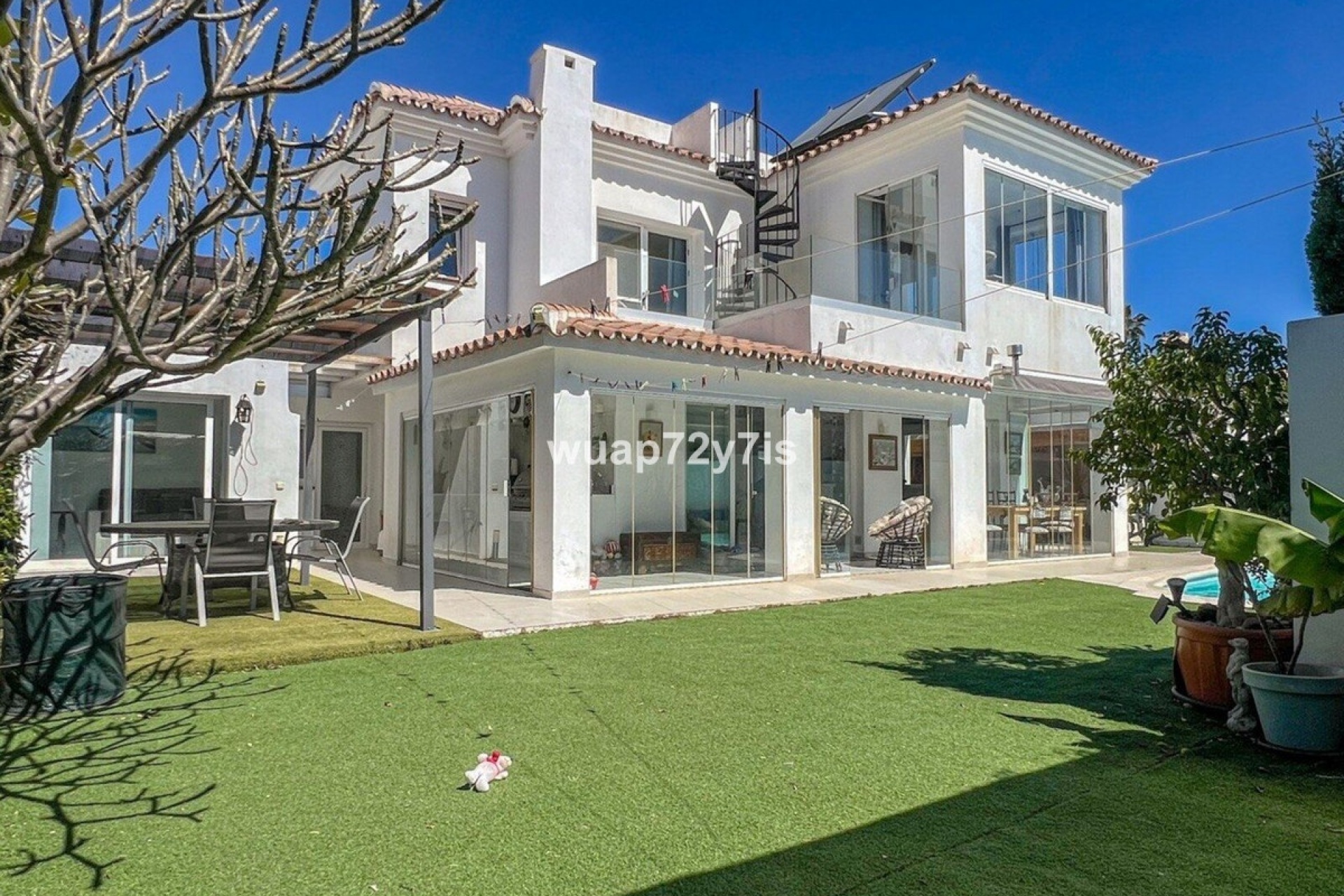 Resale - Villa - Estepona - Costalita