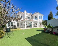 Resale - Villa - Estepona - Costalita