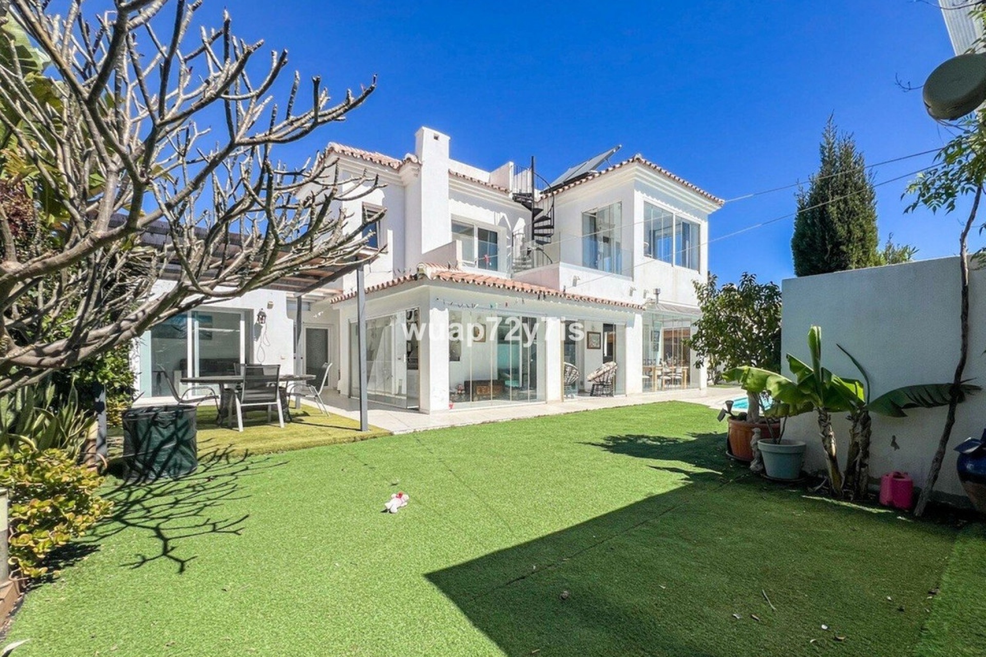 Resale - Villa - Estepona - Costalita