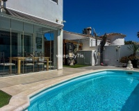 Resale - Villa - Estepona - Costalita