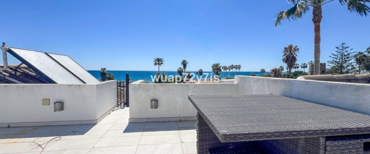 Resale - Villa - Estepona - Costalita