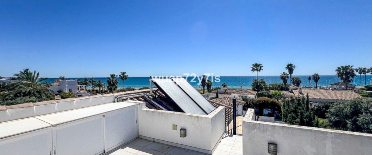 Resale - Villa - Estepona - Costalita