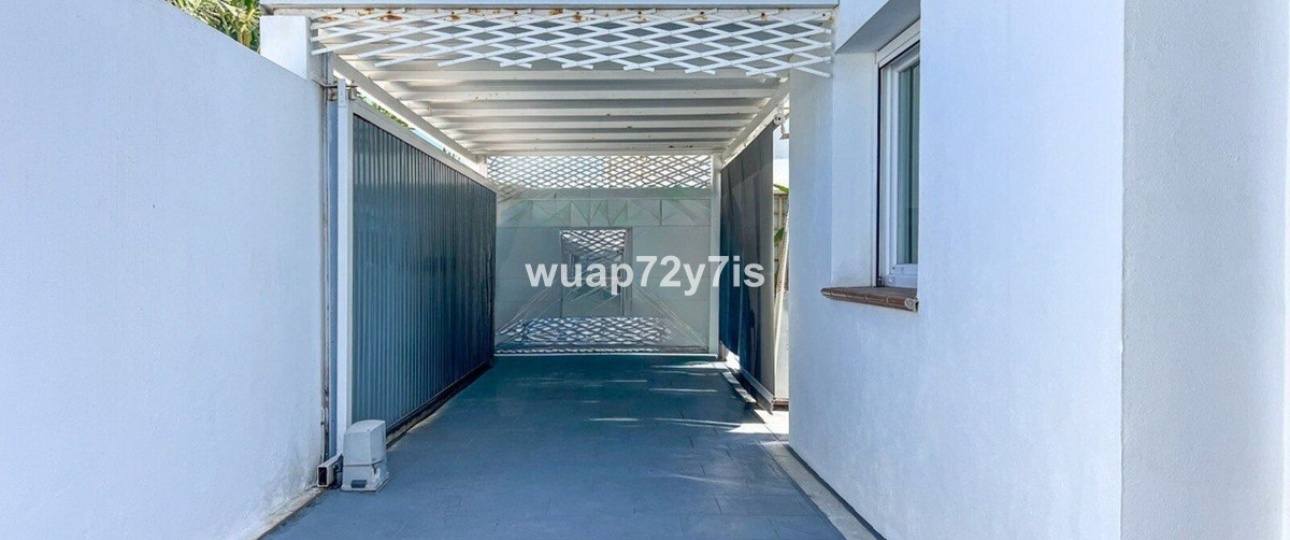 Resale - Villa - Estepona - Costalita