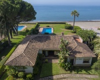 Resale - Villa - Estepona - Costalita