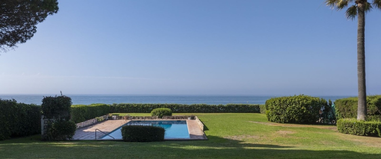 Resale - Villa - Estepona - Costalita