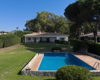 Resale - Villa - Estepona - Costalita