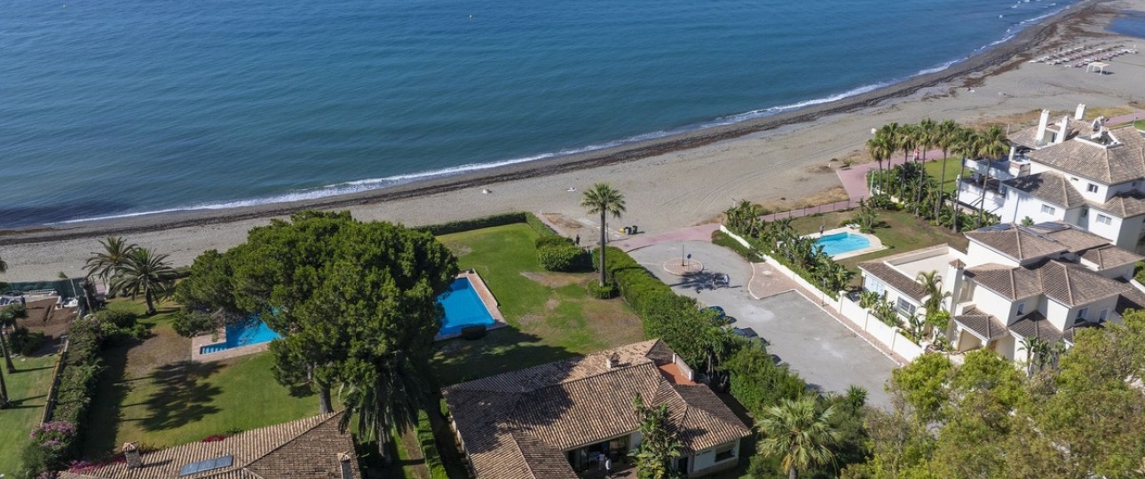 Resale - Villa - Estepona - Costalita