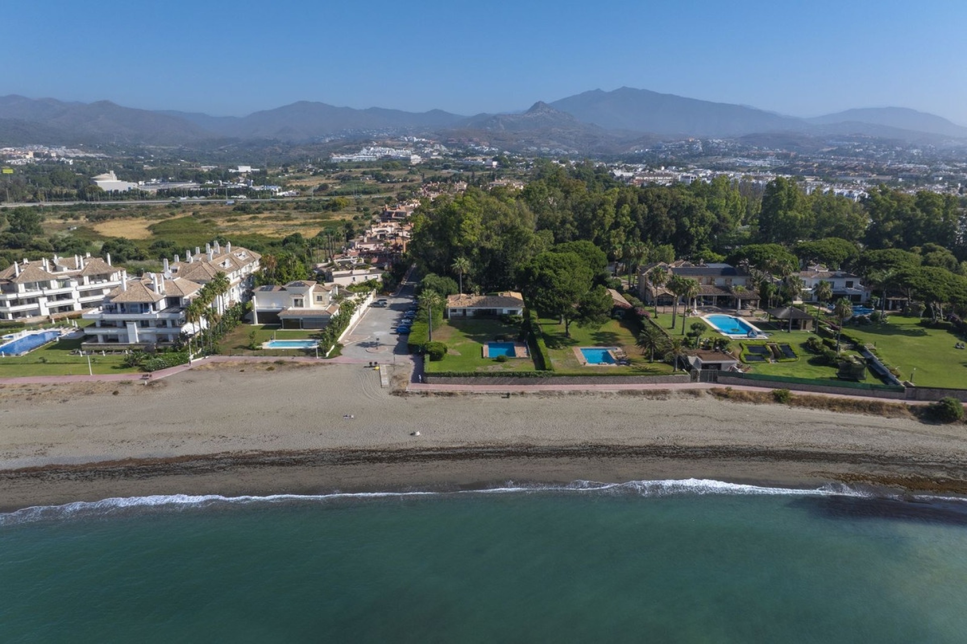Resale - Villa - Estepona - Costalita