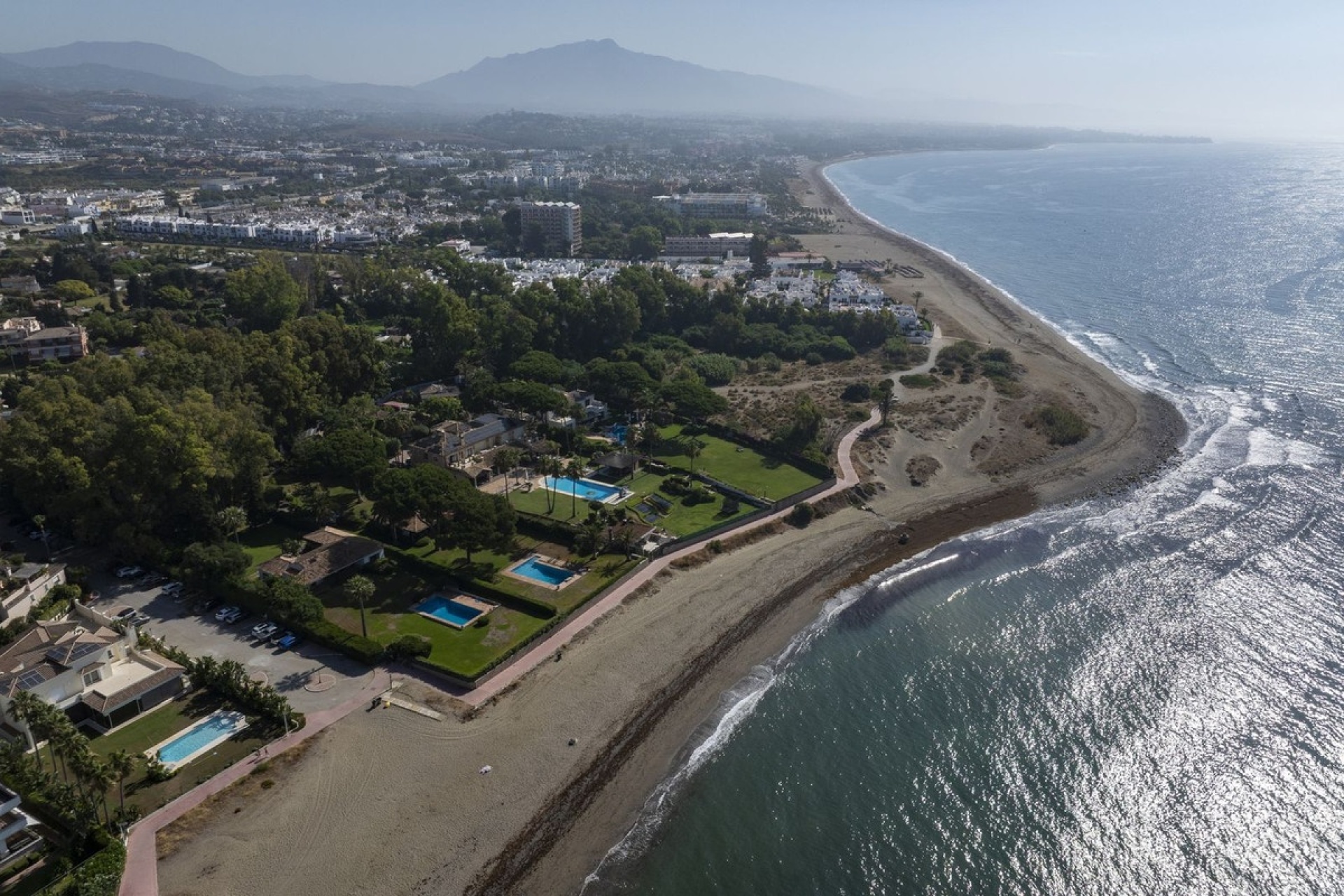 Resale - Villa - Estepona - Costalita