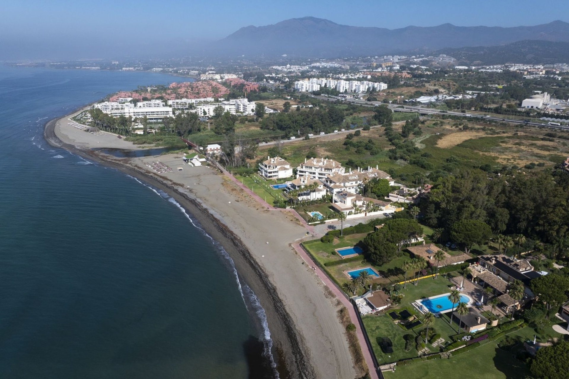 Resale - Villa - Estepona - Costalita