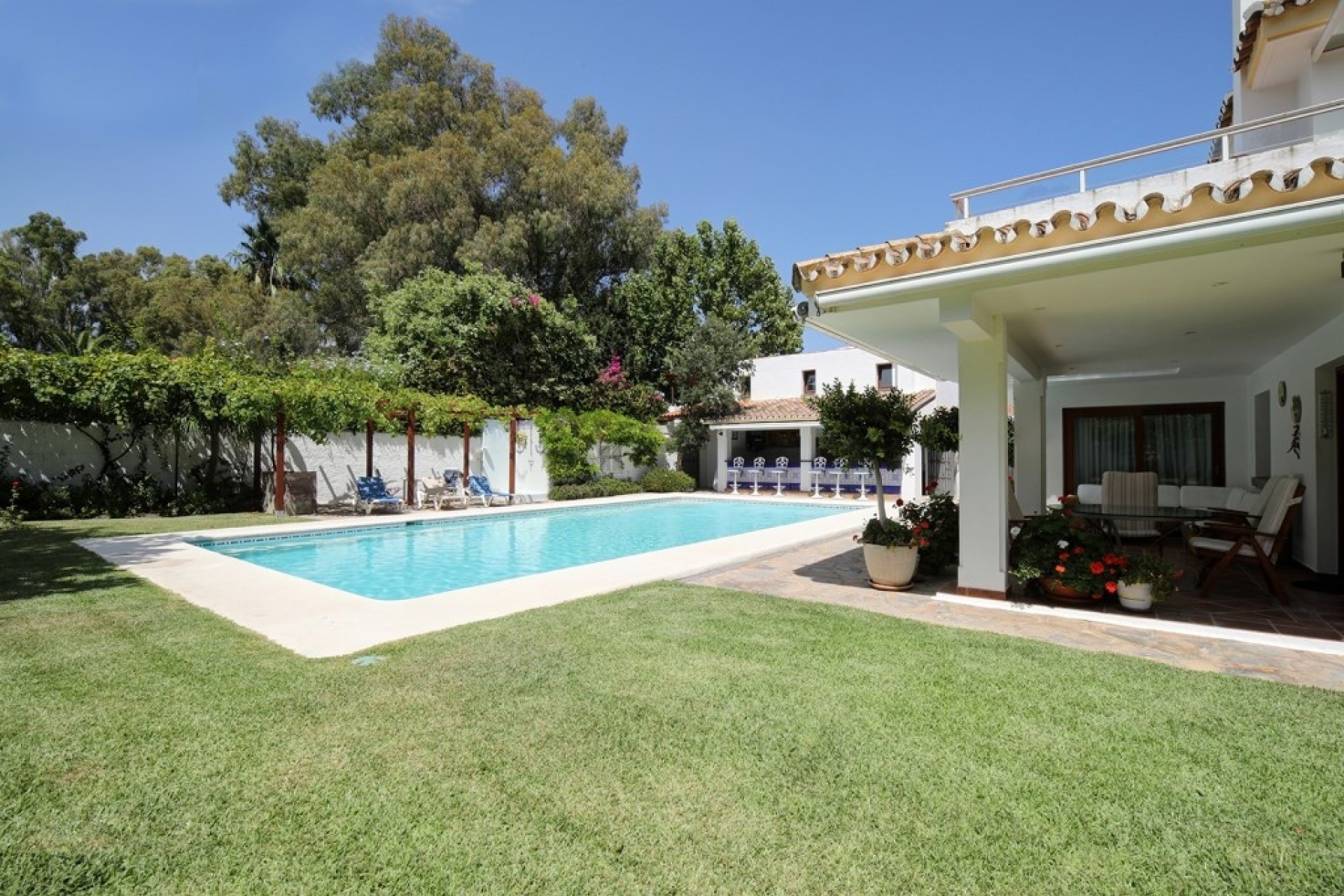 Resale - Villa - Estepona - Costalita