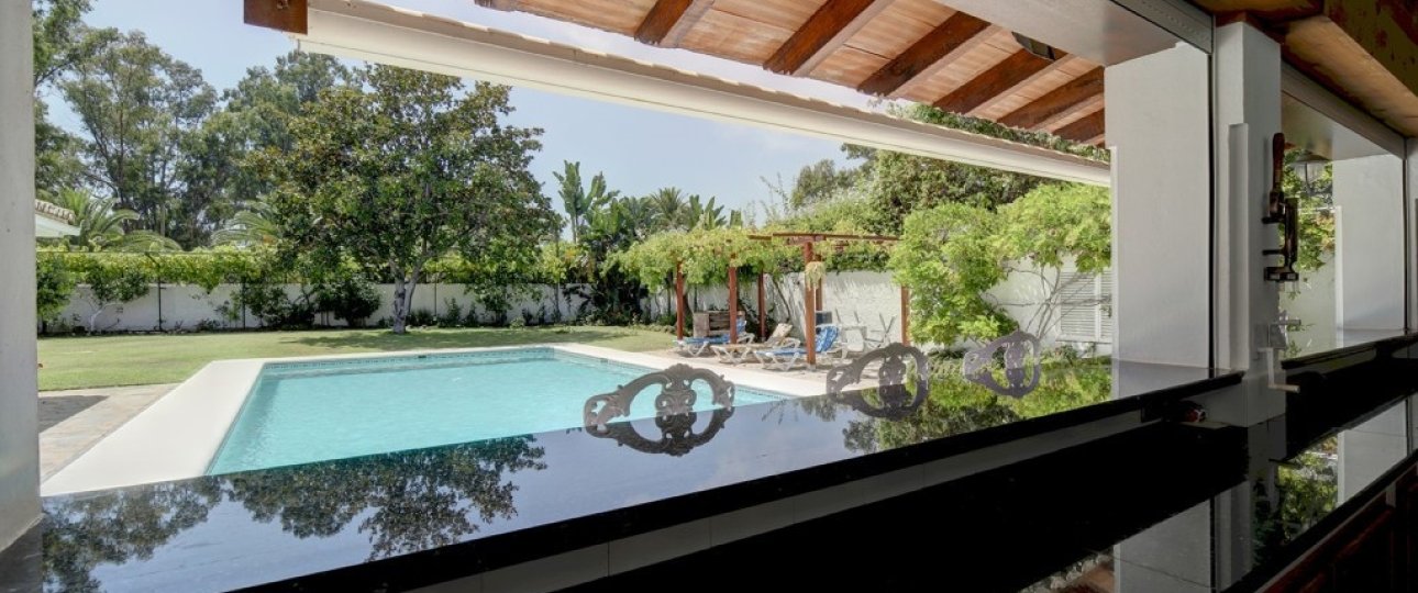 Resale - Villa - Estepona - Costalita