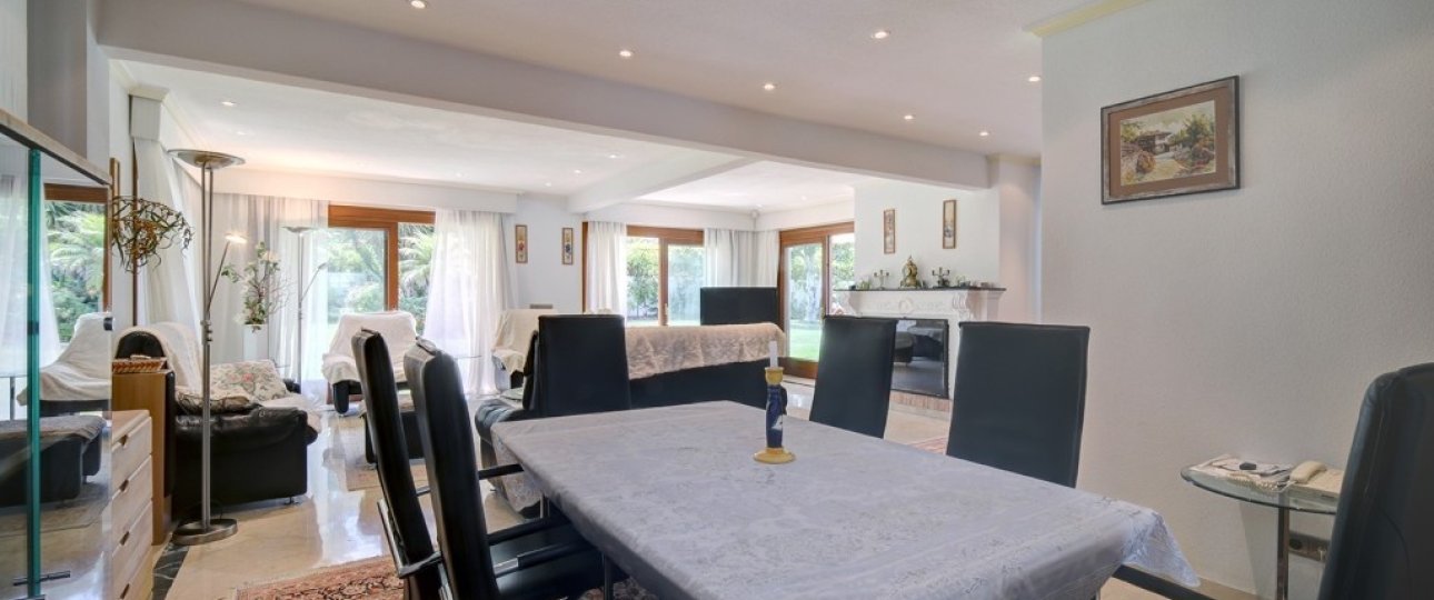 Resale - Villa - Estepona - Costalita