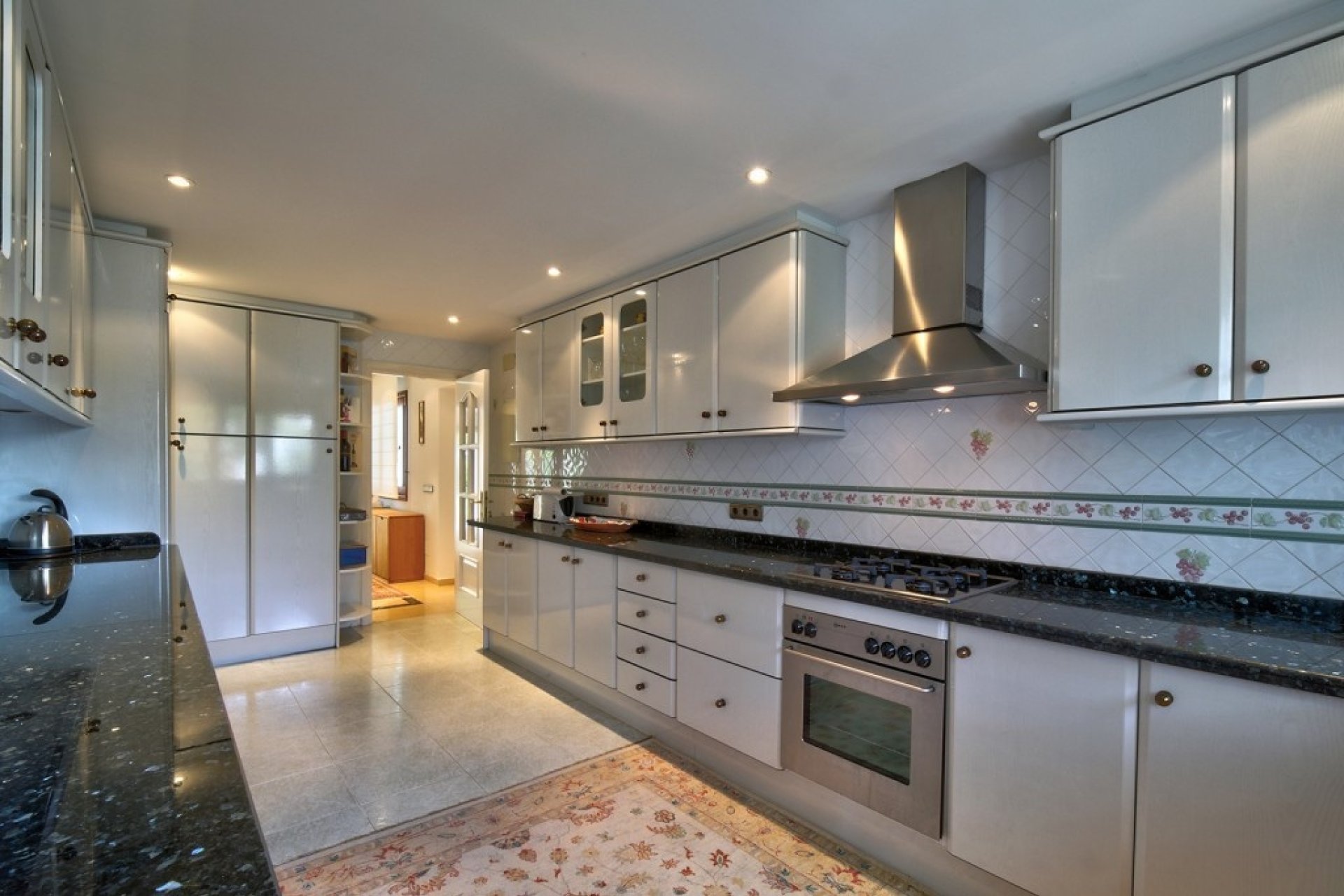 Resale - Villa - Estepona - Costalita