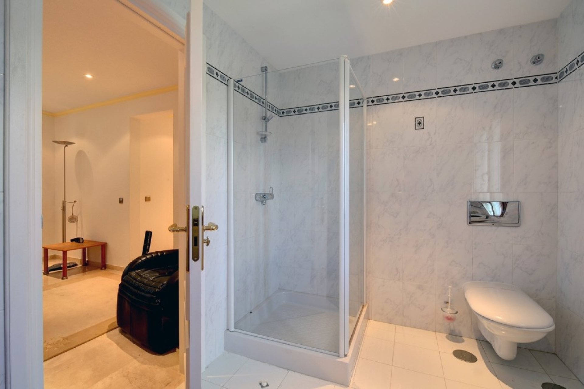 Resale - Villa - Estepona - Costalita