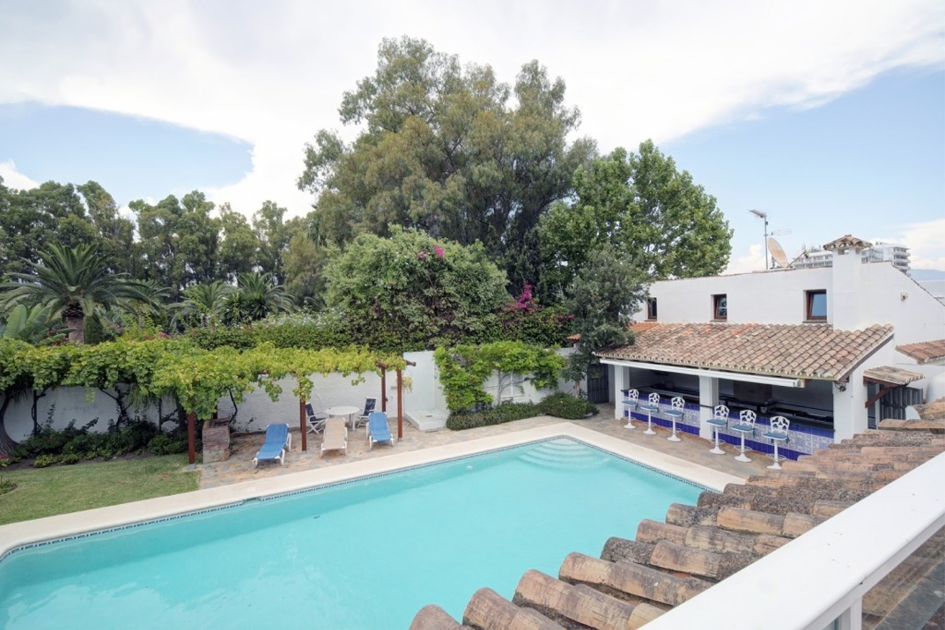 Resale - Villa - Estepona - Costalita