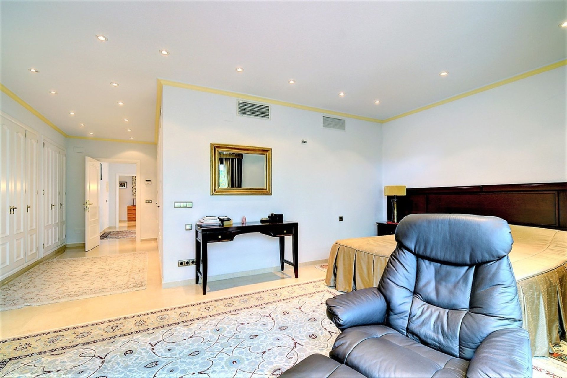Resale - Villa - Estepona - Costalita
