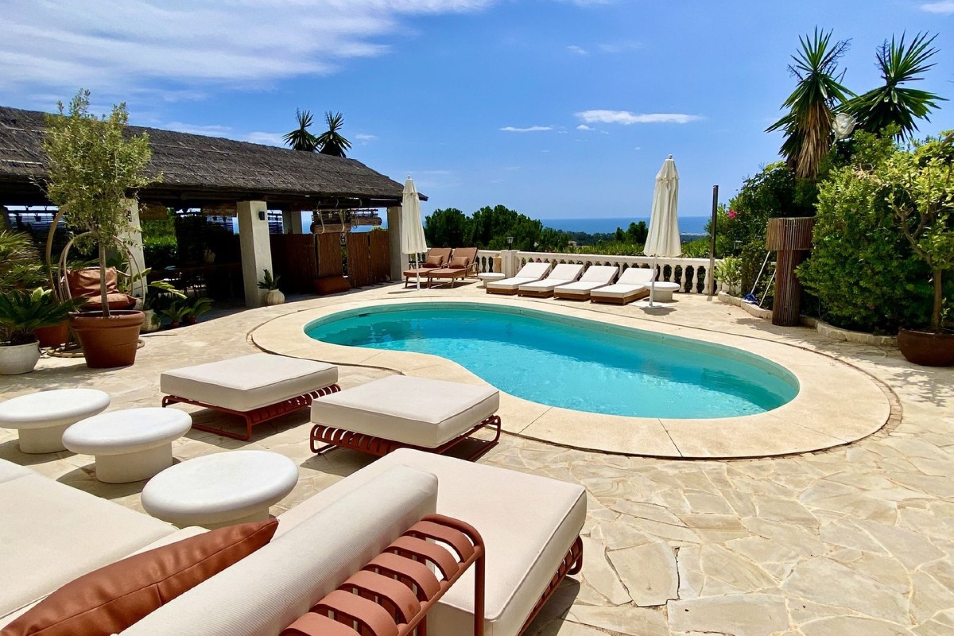 Resale - Villa - Estepona - El Padron
