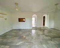 Resale - Villa - Estepona - El Padron