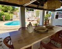 Resale - Villa - Estepona - El Padron