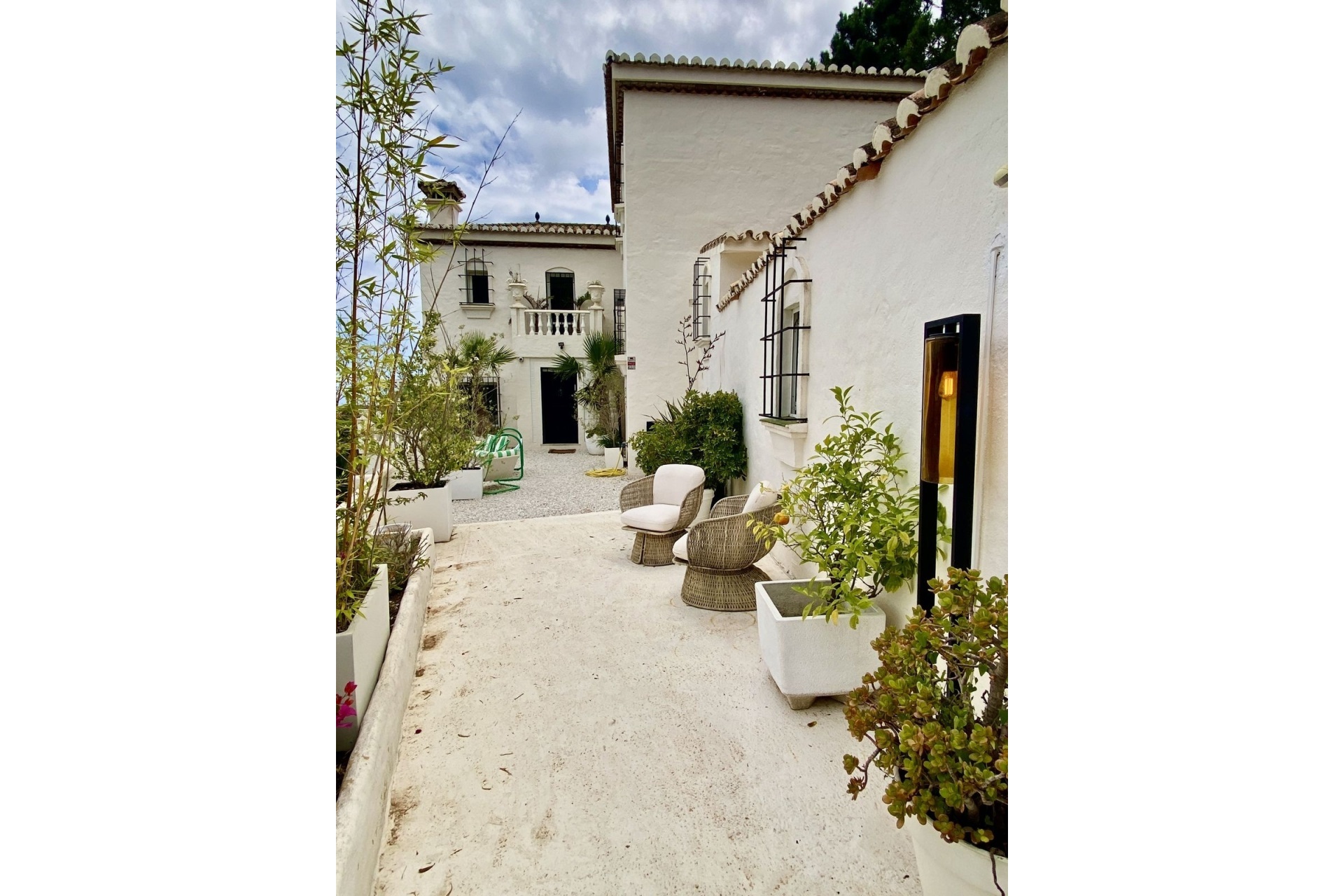 Resale - Villa - Estepona - El Padron
