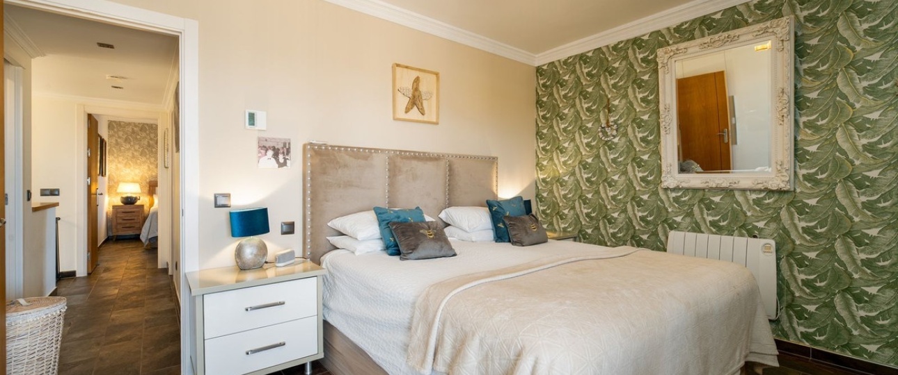 Resale - Villa - Estepona - El Padron