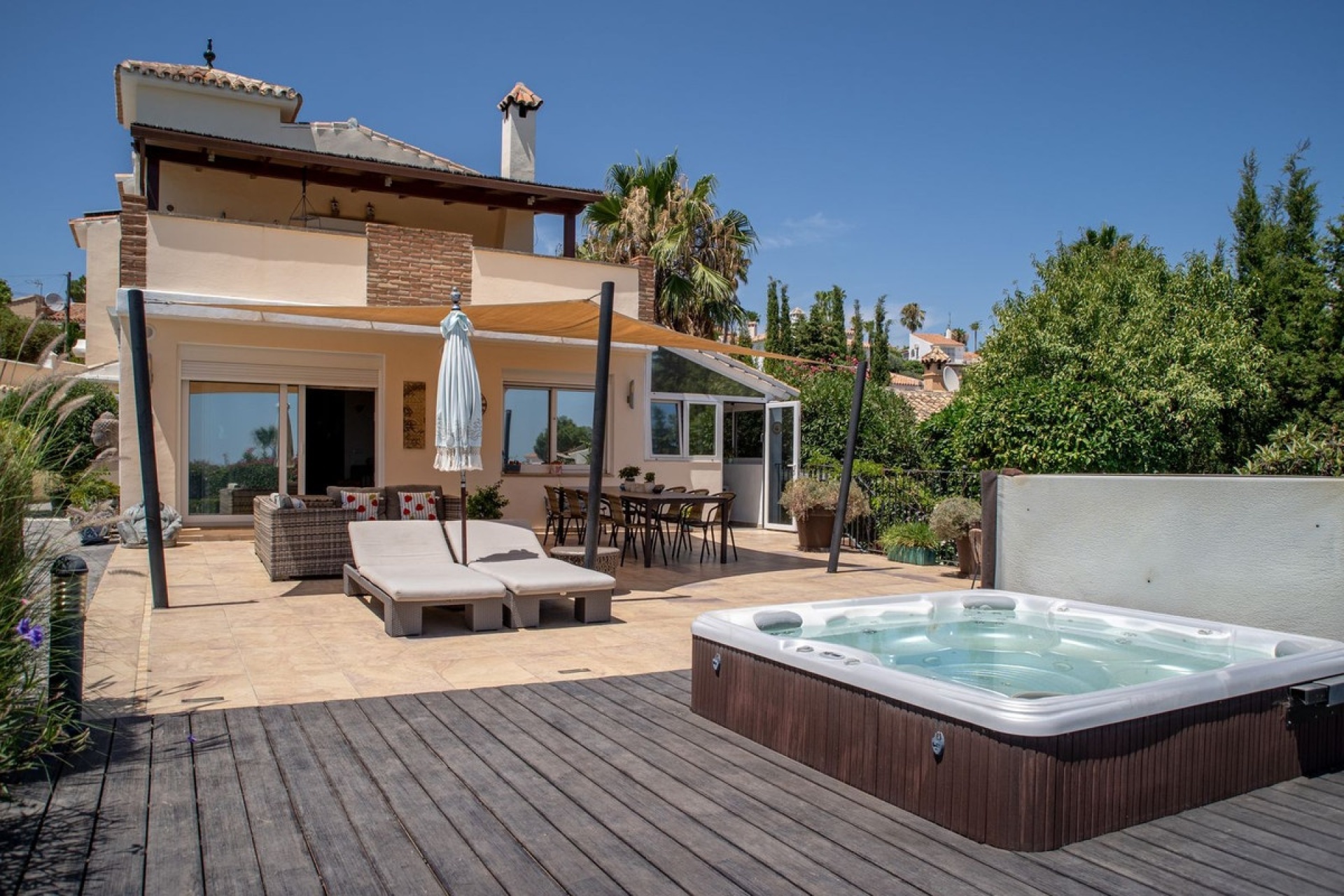 Resale - Villa - Estepona - El Padron