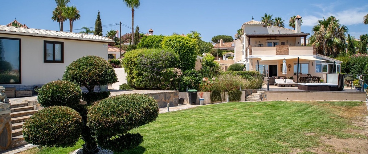 Resale - Villa - Estepona - El Padron