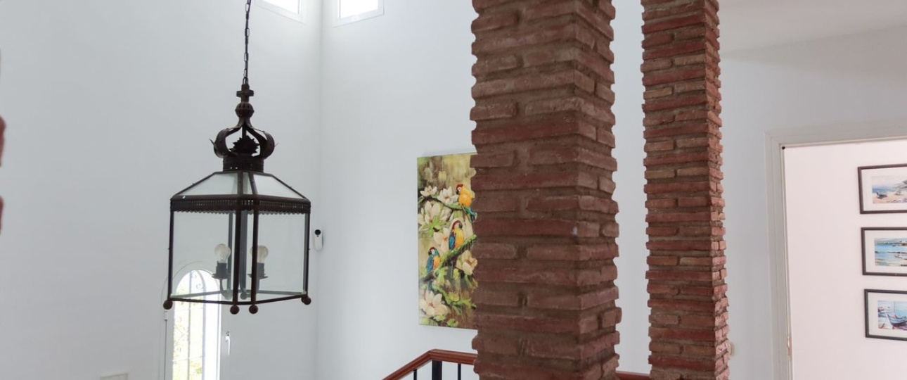 Resale - Villa - Estepona - El Padron