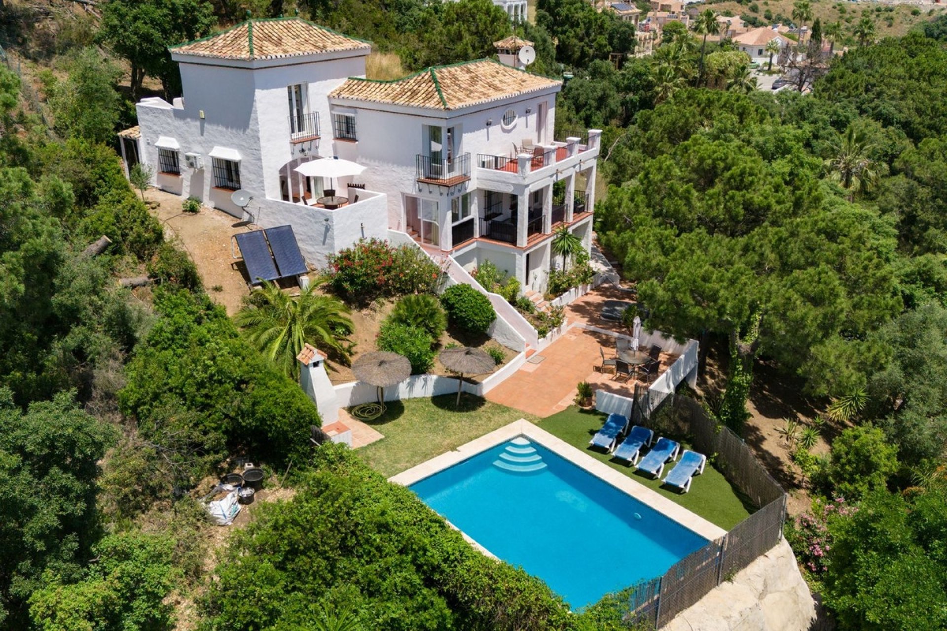 Resale - Villa - Estepona - Estepona Centro