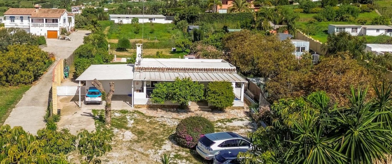Resale - Villa - Estepona - Estepona Centro