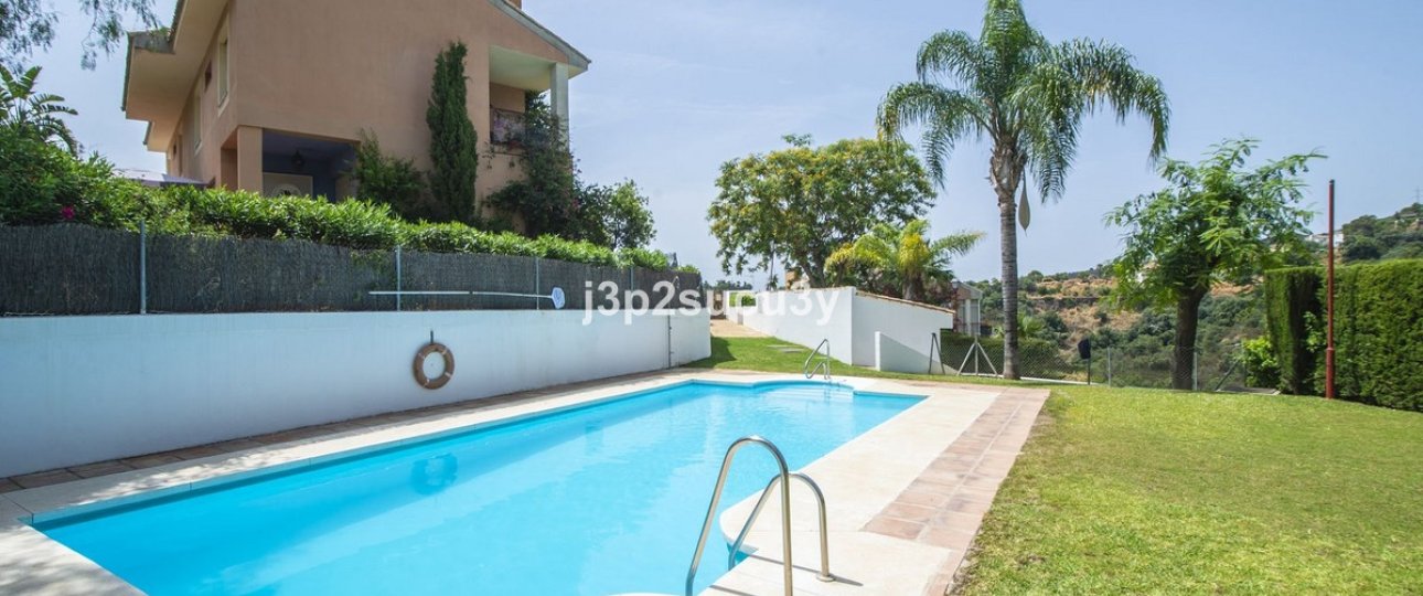 Resale - Villa - Estepona - Estepona Centro
