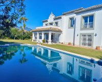 Resale - Villa - Estepona - Estepona Centro
