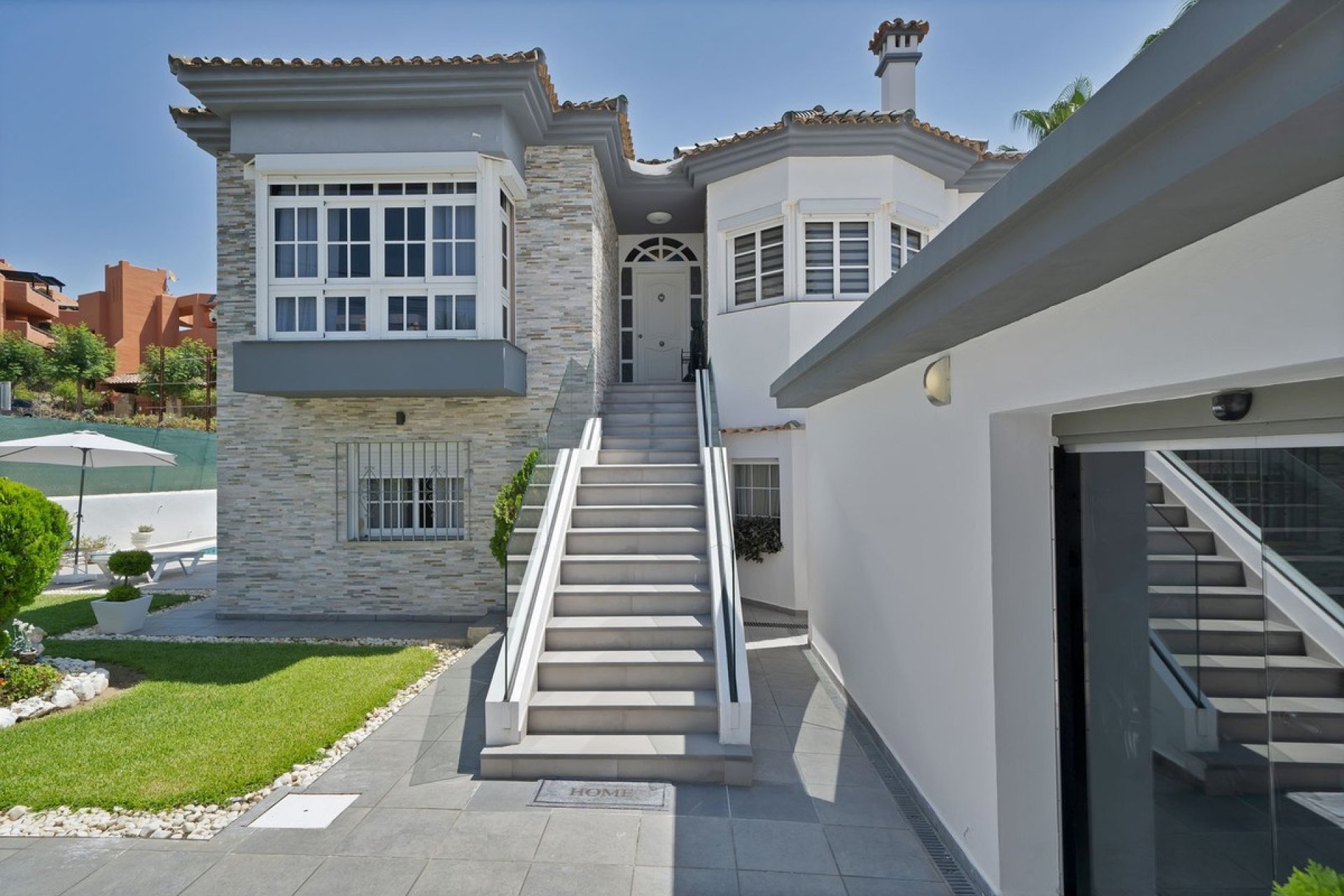 Resale - Villa - Estepona - Estepona Centro