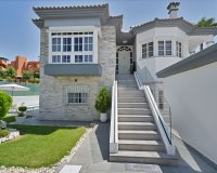 Resale - Villa - Estepona - Estepona Centro