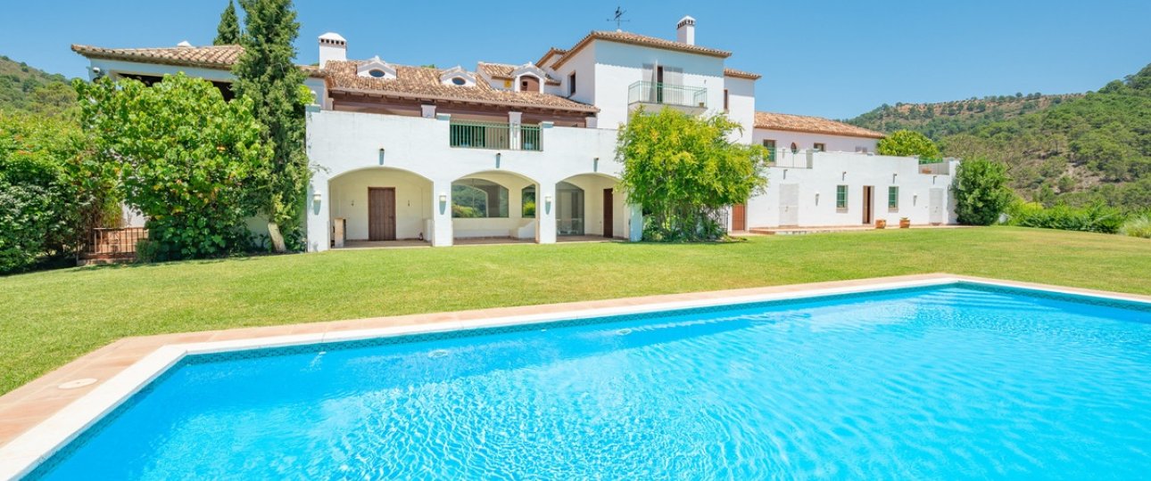 Resale - Villa - Estepona - Estepona Centro